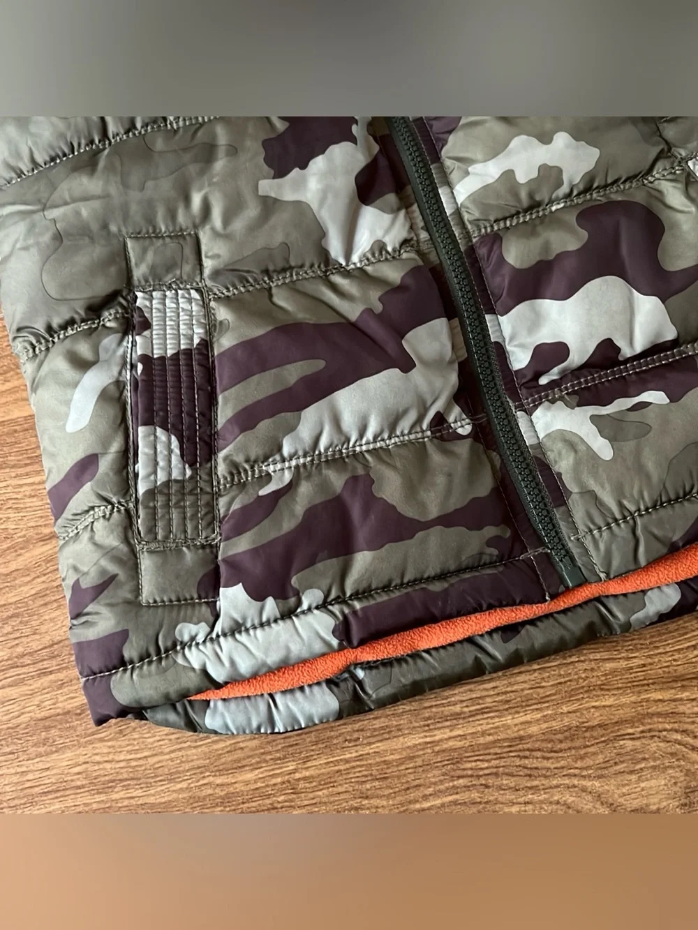 Old Navy Children Camouflage Green Orange full zip Toddlers Vest Kids size XS/5